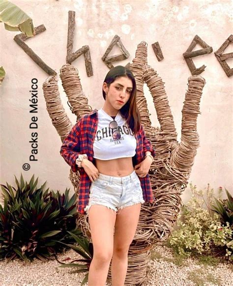 Fotos y Videos de ChiquiBunny Desnuda y Follando .